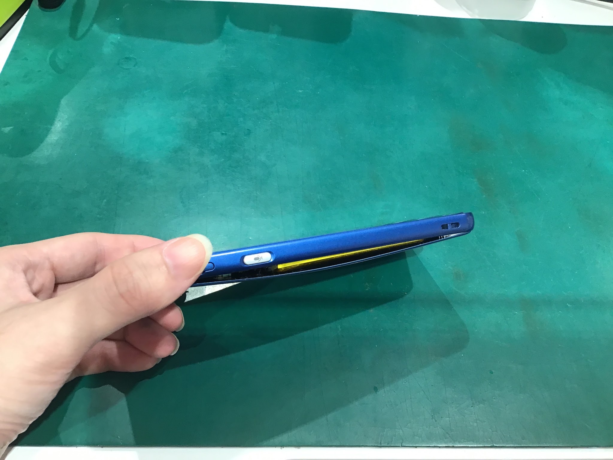 シンプルスマホの故障でお困りの時は、スマホ修理工房丸井錦糸町店にご相談ください！